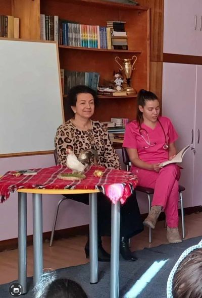 Среща между учениците първи - четвърти клас и д-р Мишева, специалист по Образна диагностика в УМБАЛСМ ,,Н. И. Пирогов”, град София 7
