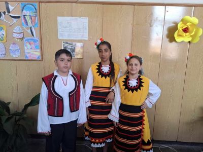 Великденска шарена багрилница 8