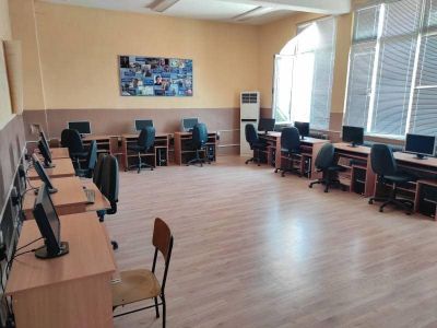 Компютърен кабинет - СУ Христо Смирненски - Септември